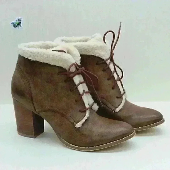 Restricted Women's Brown Ankle Boots With Sherpa Fur Trim Size US 8 - Picture 2 of 10